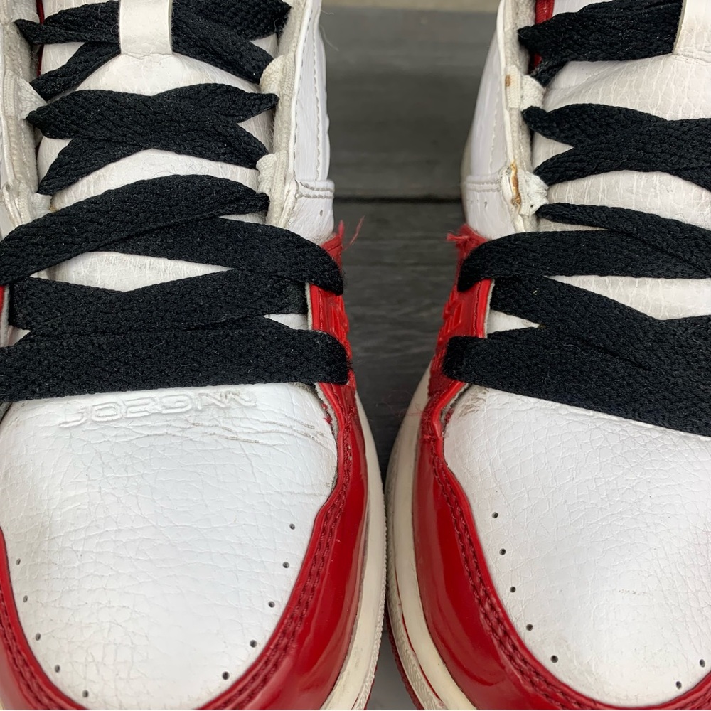 Boys/Girls/Youth Air Jordan 1 Mid Athletic leather Shoes Red White size 4Y - Picture 6 of 10